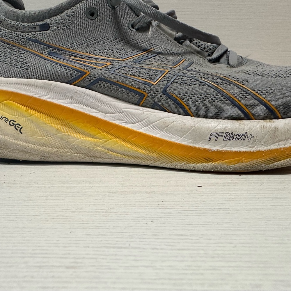 Mens ASICS Gel-nimbus 26. Size 11.5